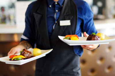 Офіціант в Ресторан SPEZZO